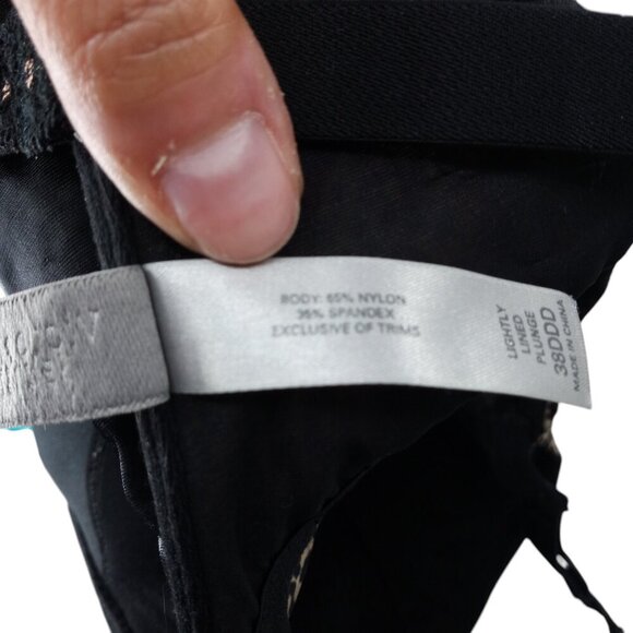 Victorias Secret Lightly Lined Plunge Leopard Underwire Bra Size 38DDD Front - Picture 7 of 10